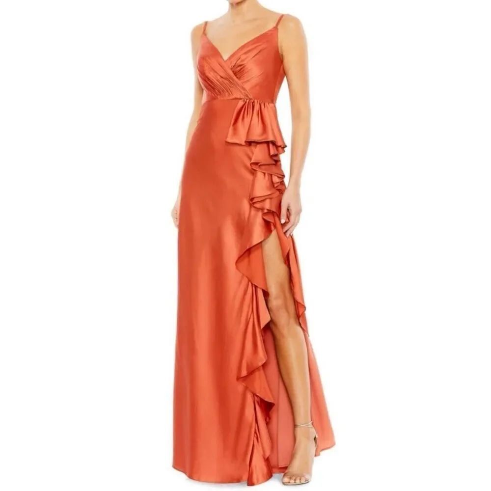 NWT Mac Duggal V-neck Spaghetti Strap Satin Gown. Orange spice, Size 4 #68551